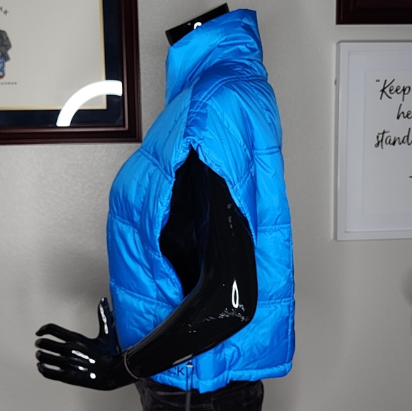 Calvin Klein Cropped Mock-Neck Puffer Vest - Picture 13 of 16